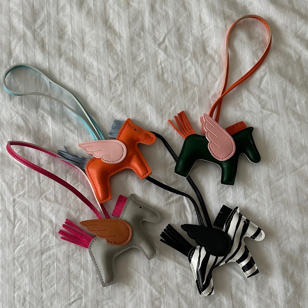 Unbranded Colorful Horse Bag Charms